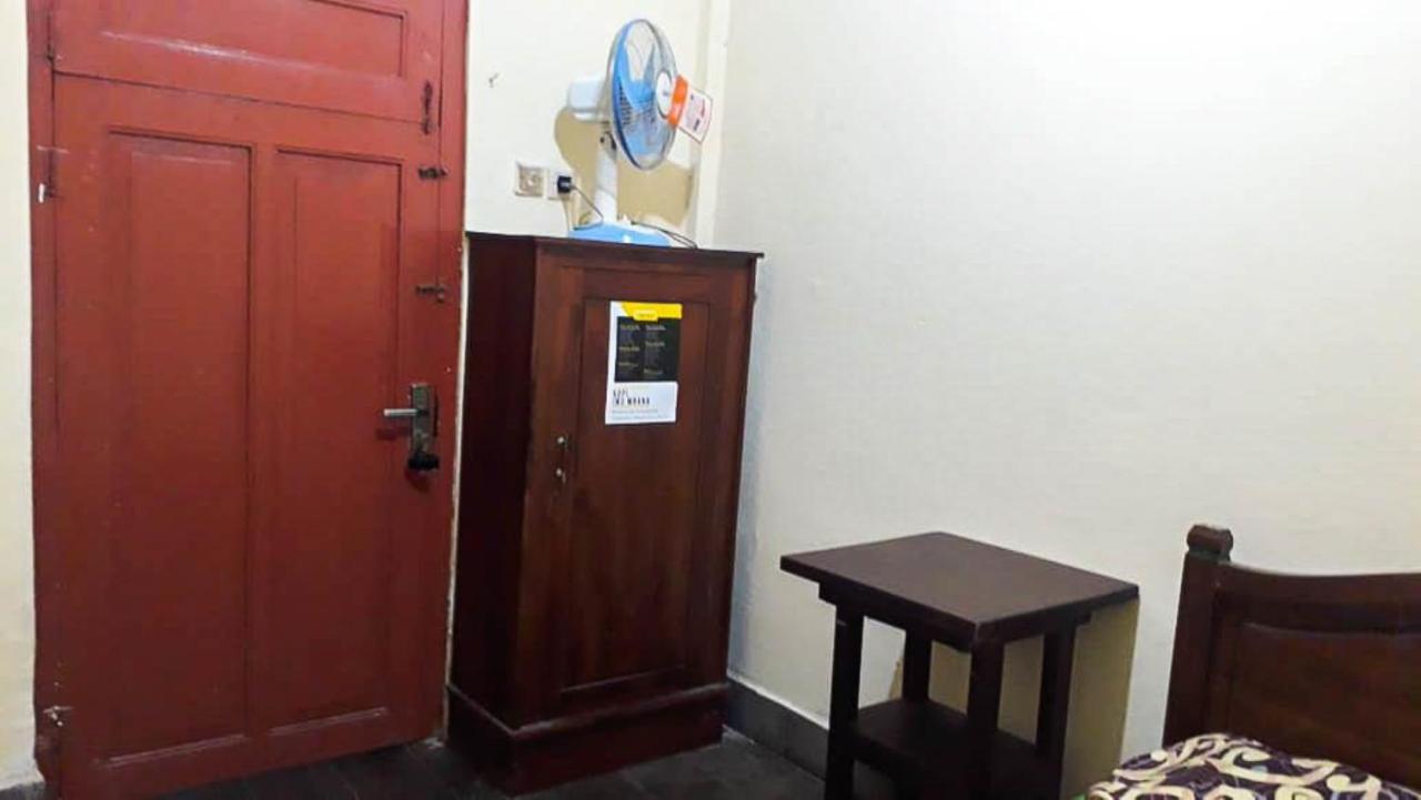 Losmen 2000 Tiga Guest house