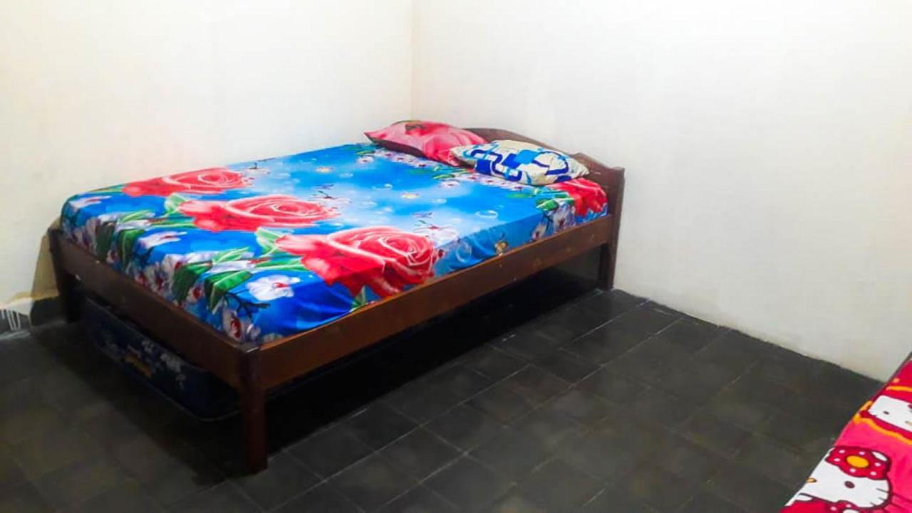 Losmen 2000 Tiga Guest house