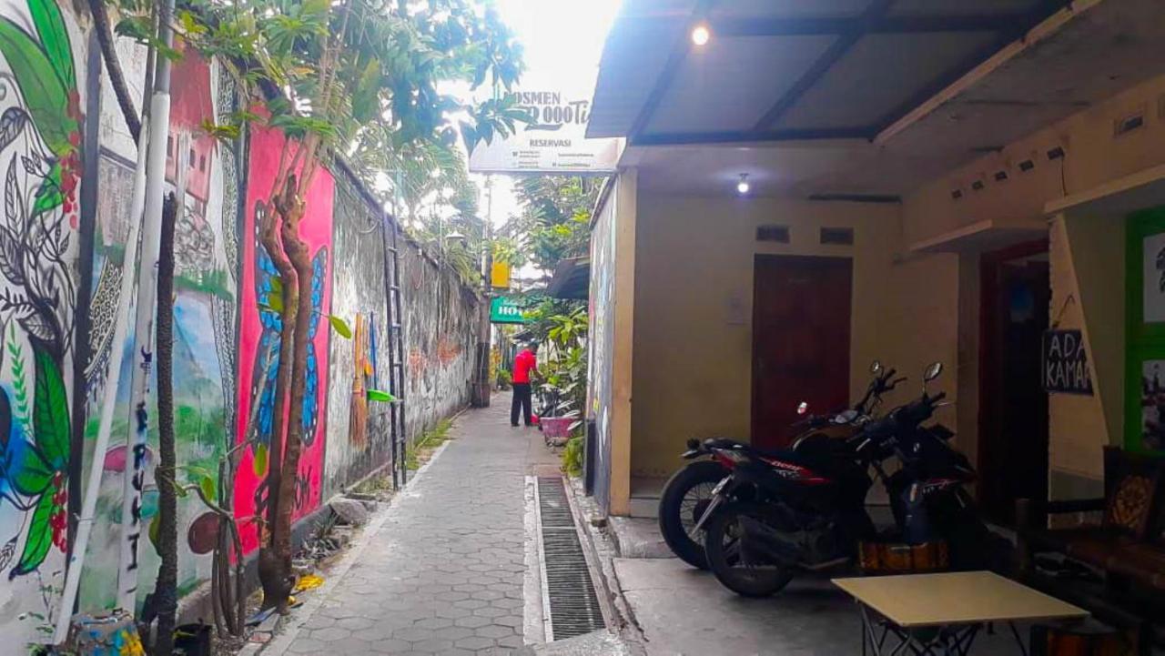 Losmen 2000 Tiga Guest house *